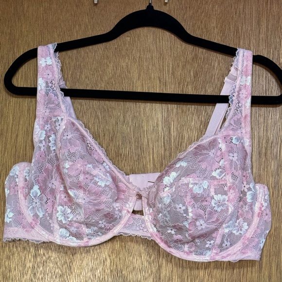 Victoria Secret Size 44D Lace Bra - Picture 1 of 4